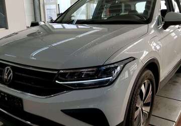 VW Tiguan 64.378 km 24.489 &euro; Darmstadt 64291