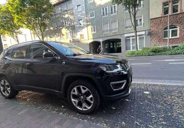 Jeep Compass 170.000 km 15.499 &euro; Frankfurt 60306
