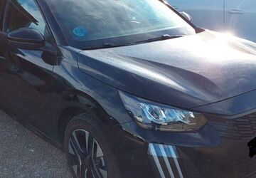 Peugeot 208 15.410 km 18.580 &euro; Rüsselsheim 65428