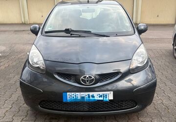 Toyota Aygo (X) 137.000 km 2.500 &euro; Neu-Isenburg 63263