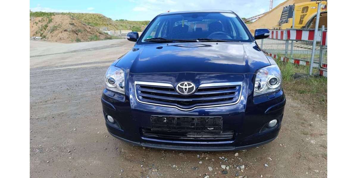 Toyota Avensis 192.000 km 4.300 &euro; Mainaschaff 63814