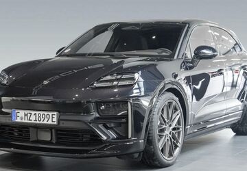 Porsche Macan 9.900 km 140.637 &euro; Frankfurt am Main 65936
