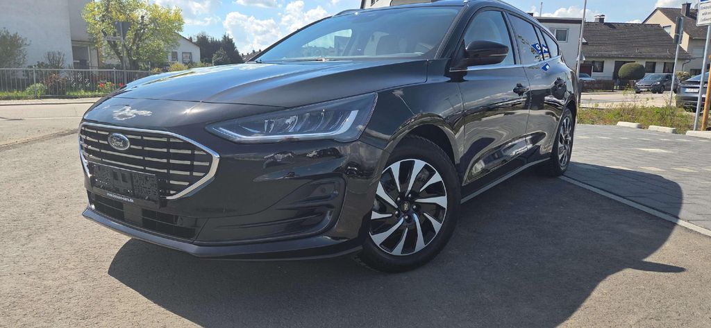 Ford Focus 6.670 km 17.450 &euro; Flörsheim am Main 65439