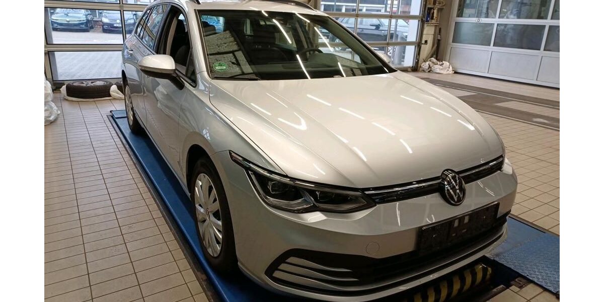 VW Golf 21.558 km 24.380 &euro; Frankfurt 60326