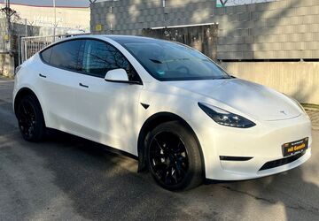 Tesla Model Y 123.000 km 26.990 &euro; Flörsheim am Main 65439