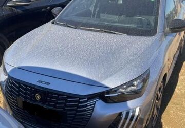 Peugeot 208 29.993 km 21.480 &euro; Rüsselsheim 65428