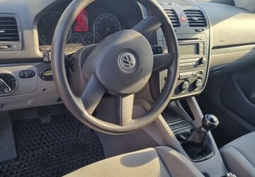 VW Golf 111.000 km 2.999 &euro; Offenbach am Main 63069