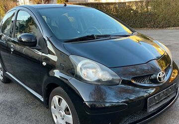 Toyota Aygo (X) 145.000 km 1.999 &euro; Frankfurt am Main 65760