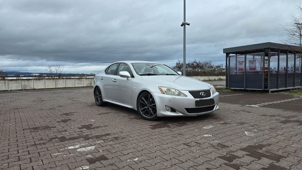 Lexus IS 250 270.000 km 6.900 &euro; Kelsterbach 65151