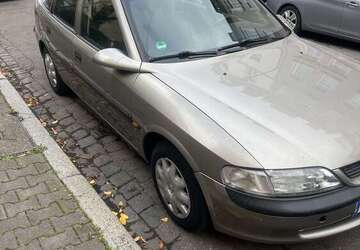Opel Vectra 130.000 km 2.300 &euro; Frankfurt am Main, Stadt 60385