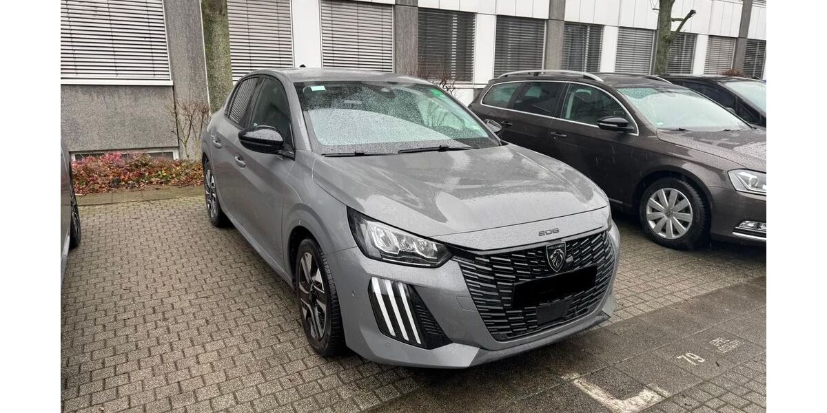 Peugeot 208 18.214 km 14.880 &euro; Rüsselsheim 65428