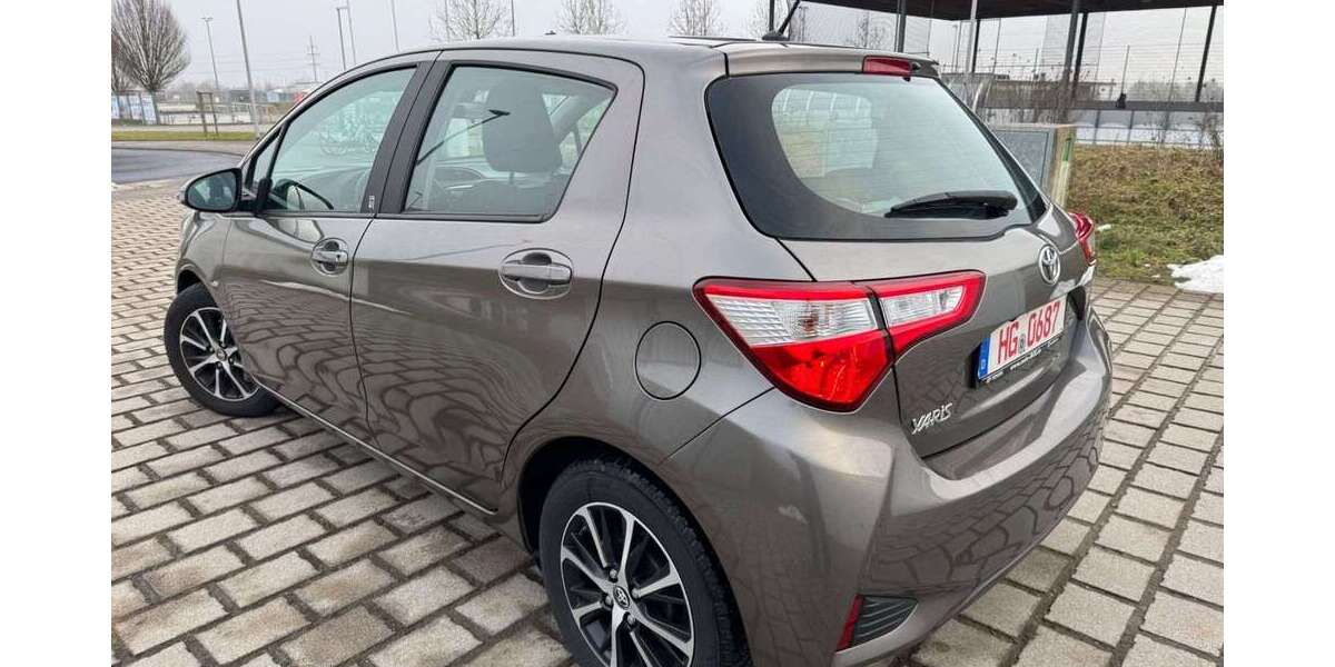 Toyota Yaris 56.400 km 14.700 &euro; Friedrichsdorf 61381