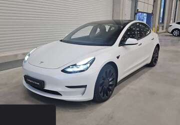 Tesla Model 3 63.862 km 32.700 &euro; Hanau 63457