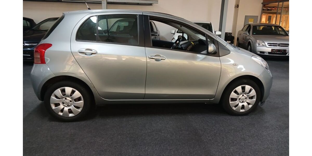 Toyota Yaris 169.000 km 3.200 &euro; Rüsselsheim 65428
