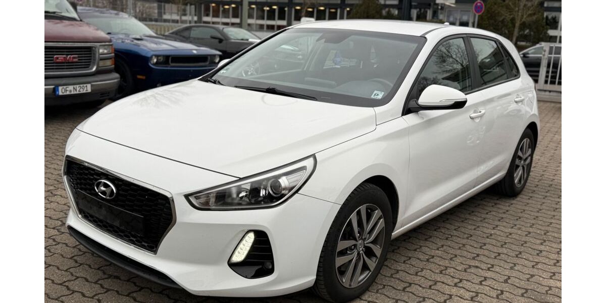Hyundai i30 235.985 km 6.999 &euro; Hanau 63452
