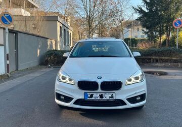 BMW 218 142.000 km 11.750 &euro; Offenbach 63071