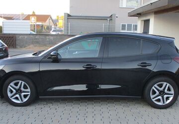 Ford Focus 103.331 km 13.599 &euro; Babenhausen 64832