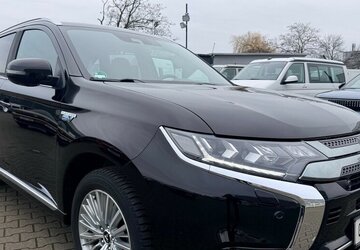 Mitsubishi Plug-in Hybrid Outlander Top 4WD/2Hd/TopZustand 139.100 km 17.999 &euro; Frankfurt 60386