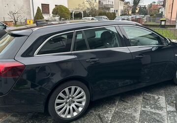 Opel Insignia 158.000 km 9.499 &euro; Frankfurt 60437