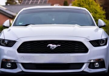 Ford Mustang 90.000 km 27.400 &euro; Wehrheim 61273