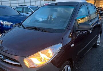 Hyundai i10 98.000 km 3.600 &euro; Frankfurt - Griesheim 65933