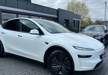 Tesla Model Y 14.800 km 47.890 &euro; Seligenstadt 63500