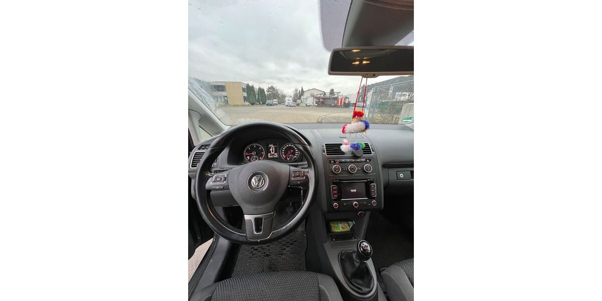 VW Touran 182.000 km 9.250 &euro; Langen 63225