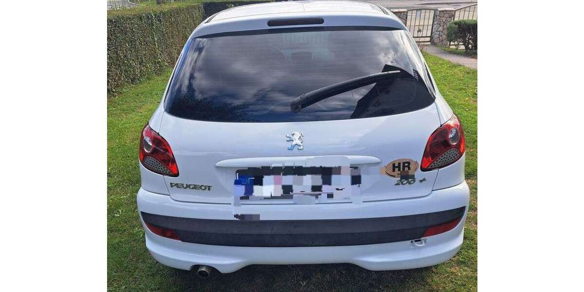 Peugeot 206 115.000 km 2.700 &euro; Westend-Süd (Frankfurt am Main) 60327