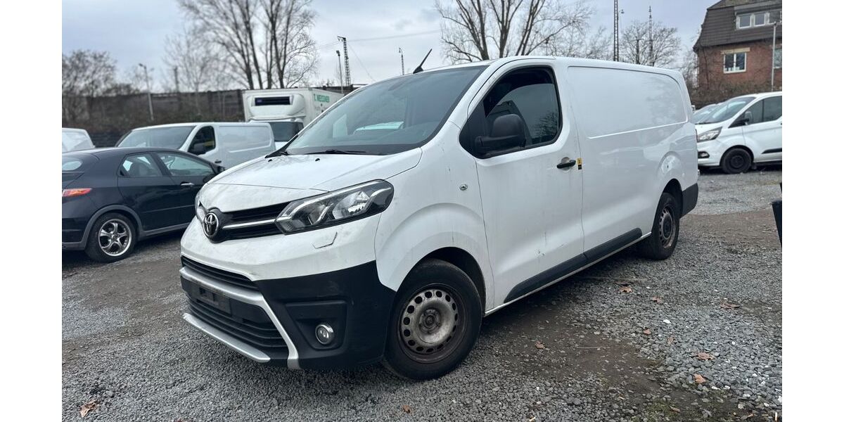 Toyota Proace (Verso) 157.000 km 7.990 &euro; Darmstadt 64293
