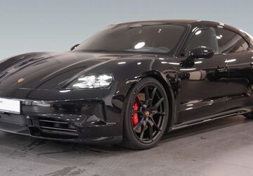 Porsche Taycan 4.300 km 143.680 &euro; Frankfurt 60314