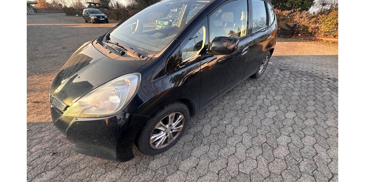 Honda Jazz 172.000 km 3.990 &euro; Hanau 63452