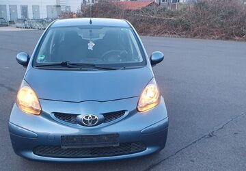 Toyota Aygo (X) 133.000 km 2.900 &euro; Frankfurt am Main 60386