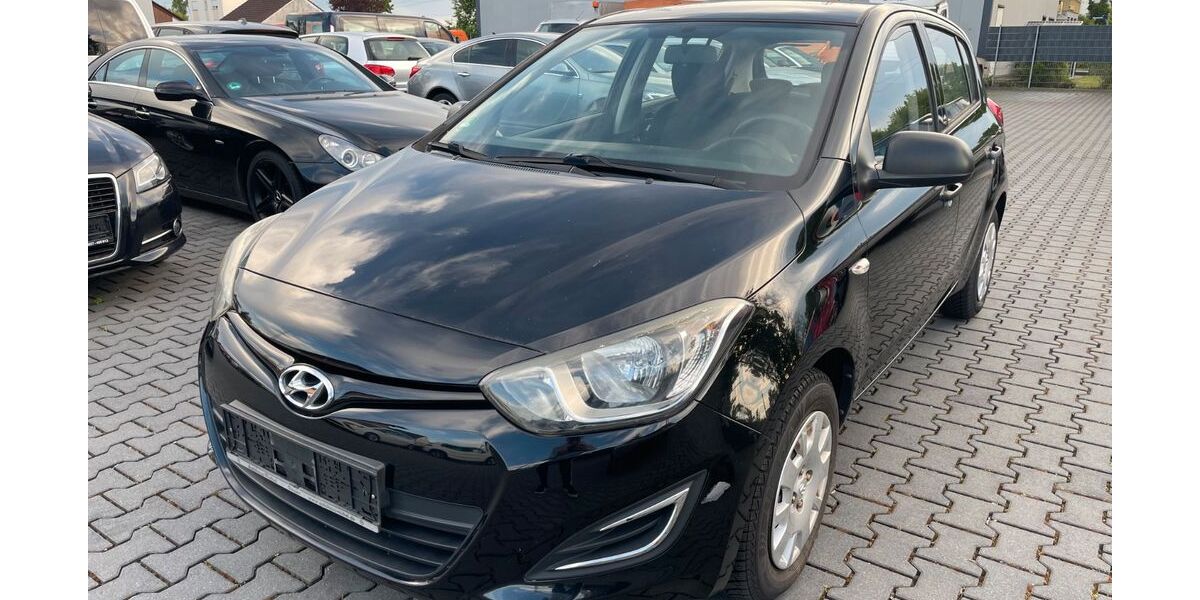 Hyundai i20 80.000 km 4.999 &euro; Stockstadt a.M. 63811
