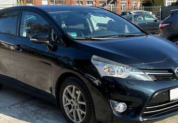 Toyota Verso 165.000 km 7.599 &euro; Frankfurt am Main 60386