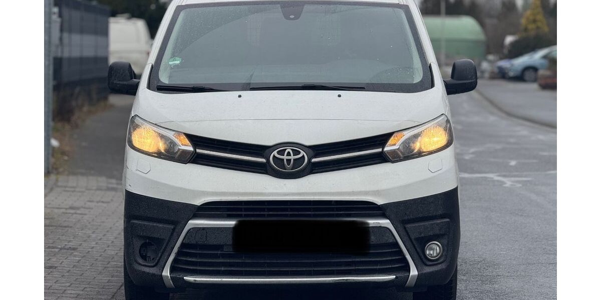 Toyota Proace (Verso) 180.000 km 9.950 &euro; Dieburg 64807