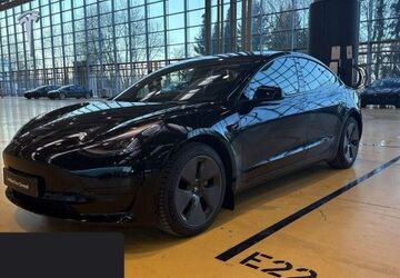 Tesla Model 3 48.150 km 25.300 &euro; Hanau 63457