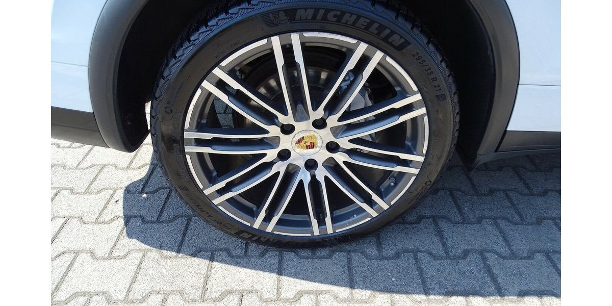 Porsche Cayenne S 4,2l Diesel Pano, Navi, 21 Zoll, Standhe 229.443 km 23.890 &euro; Rodgau 63110