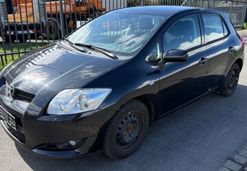 Toyota Auris 181.600 km 6.900 &euro; Hanau 63452