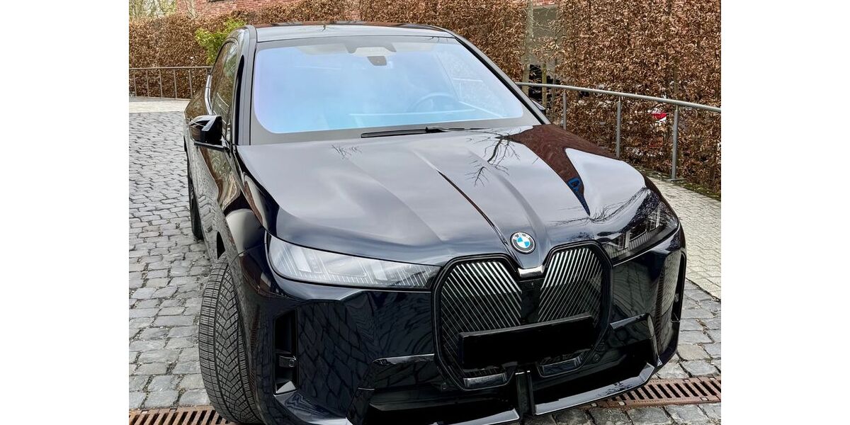 BMW iX 5.000 km 86.080 &euro; Kronberg 61476