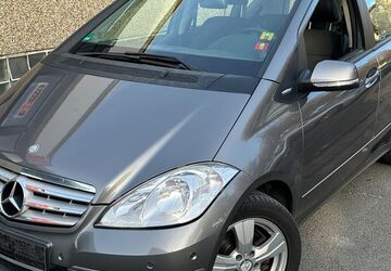 Mercedes-Benz A 180 326.000 km 2.399 &euro; Frankfurt am Main 65933