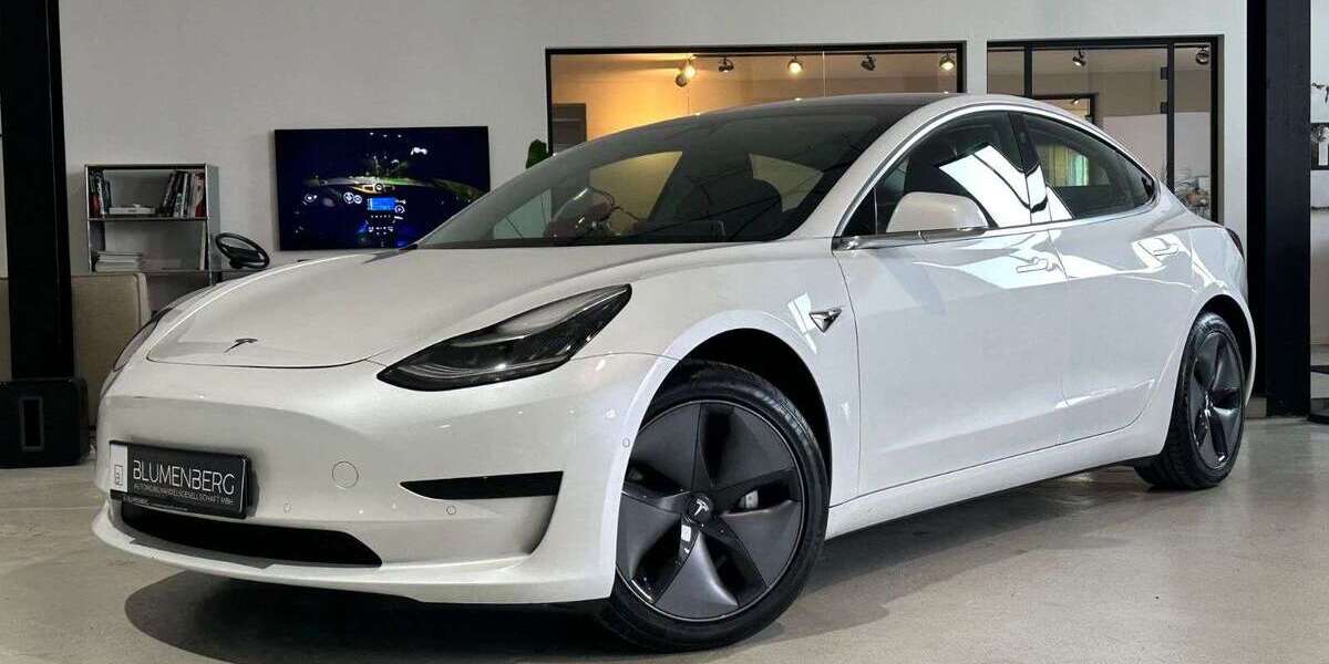 Tesla Model 3 195.611 km 17.980 &euro; Rodgau Weiskirchen 63110