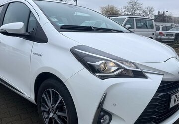 Toyota Yaris 1.5 Hybrid Y20 Club/11.000km!!! 11.010 km 13.990 &euro; Frankfurt 60386