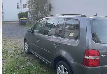 VW Touran 201.532 km 2.800 &euro; kelkheim 65779