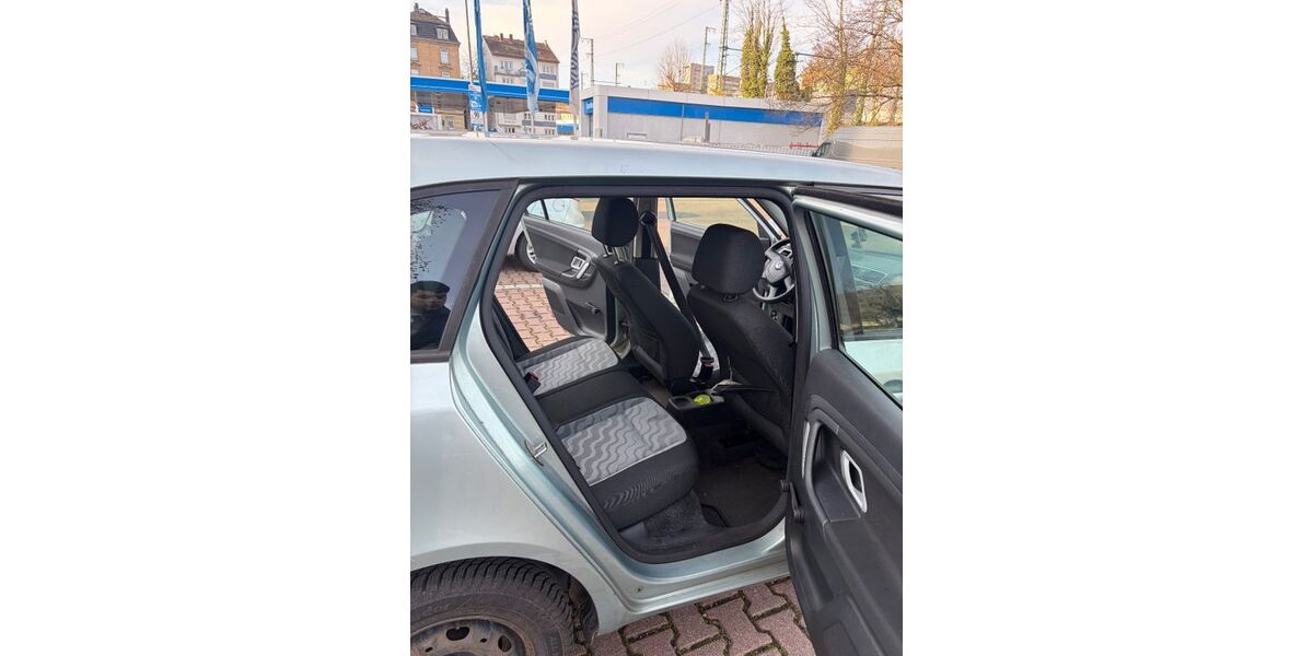 Skoda Fabia 164.692 km 1.600 &euro; Frankfurt am Main 60431