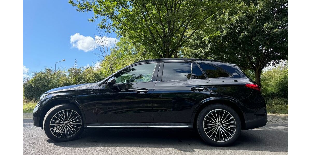 Mercedes-Benz GLC 220 4.500 km 62.500 &euro; Frankfurt 60599