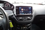Peugeot 2008 1,2l Allure Einparkhilfe vorne + hinten, Klim 76.200 km 10.890 &euro; Rodgau 63110