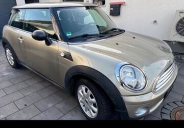 Mini ONE 172.000 km 3.700 &euro; Limeshain 63694