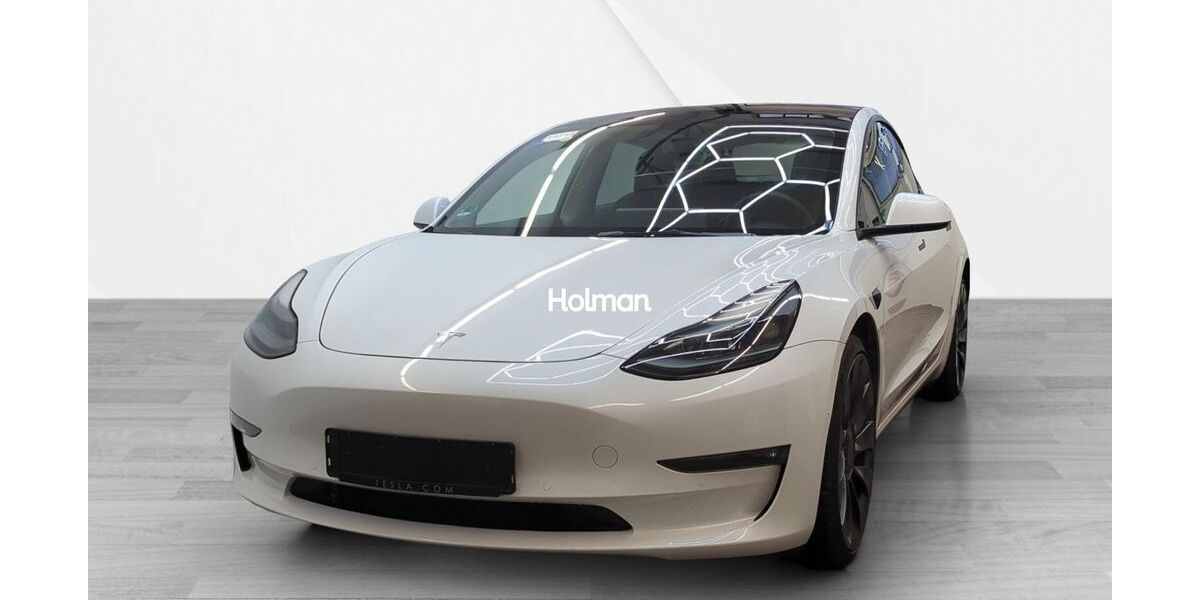 Tesla Model 3 66.637 km 26.882 &euro; Eschborn 65760