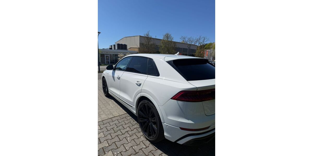 Audi Q8 64.180 km 65.200 &euro; Eschborn 65760