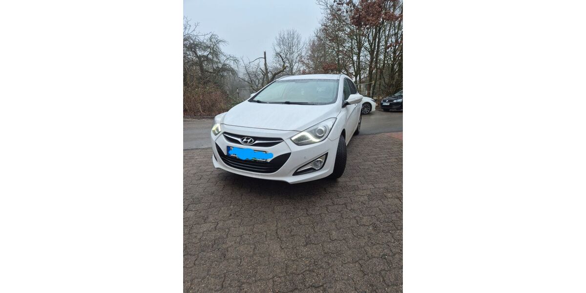 Hyundai i40 140.000 km 5.500 &euro; Kronberg 61476